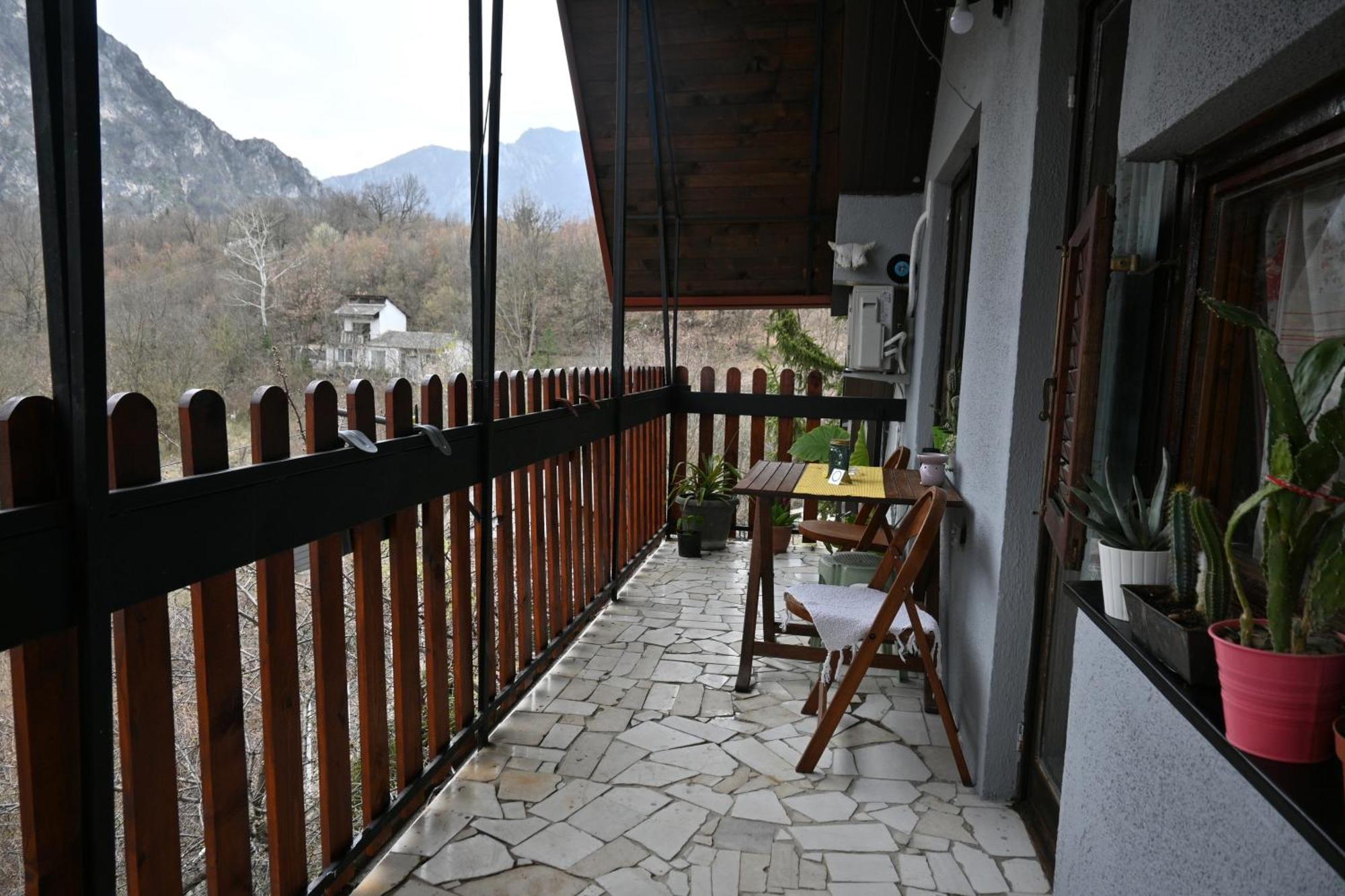 Canyon Matka Nature Apartments With A Terrace Skopje Esterno foto