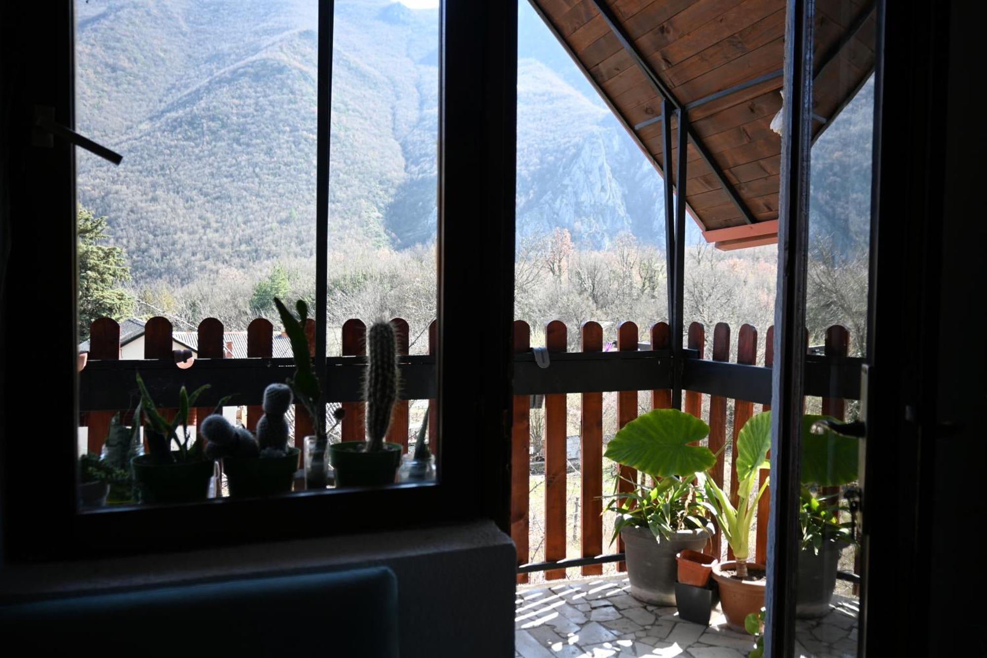 Canyon Matka Nature Apartments With A Terrace Skopje Esterno foto